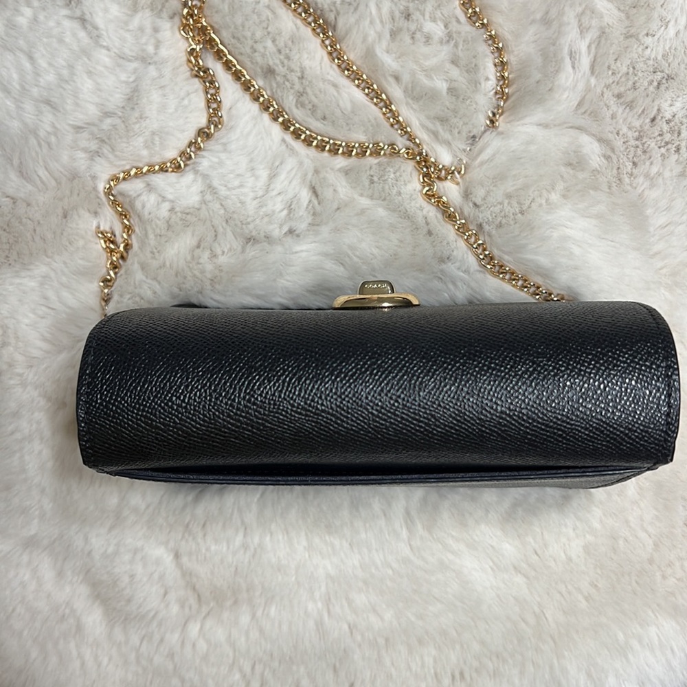 Coach black leather cross body bag with heavy gold chain - Picture 7 of 12